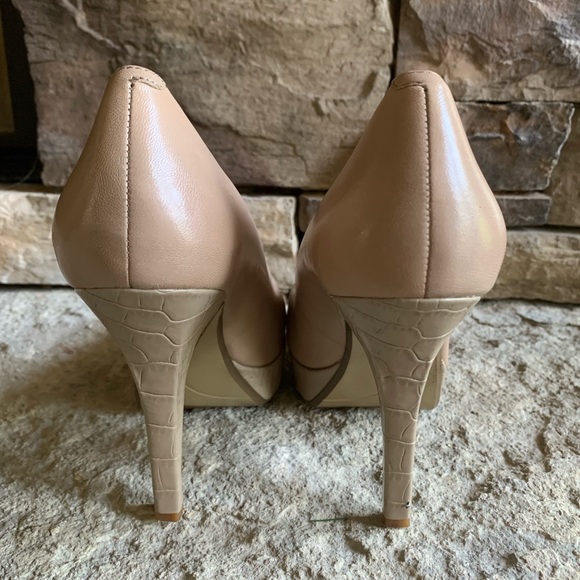 Nine West Nude Leather Platform Pumps - Picture 7 of 9